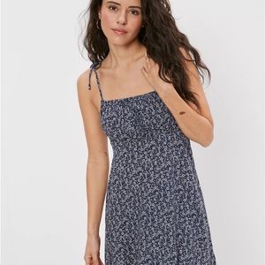 American Eagle NWT, M, navy blue floral mini dress. Ruched bodice, fit & flare,